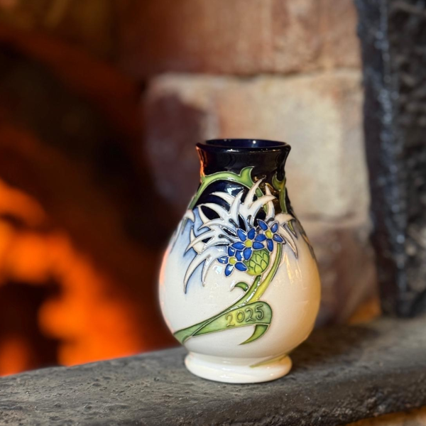Cornflower 2025 - Vase