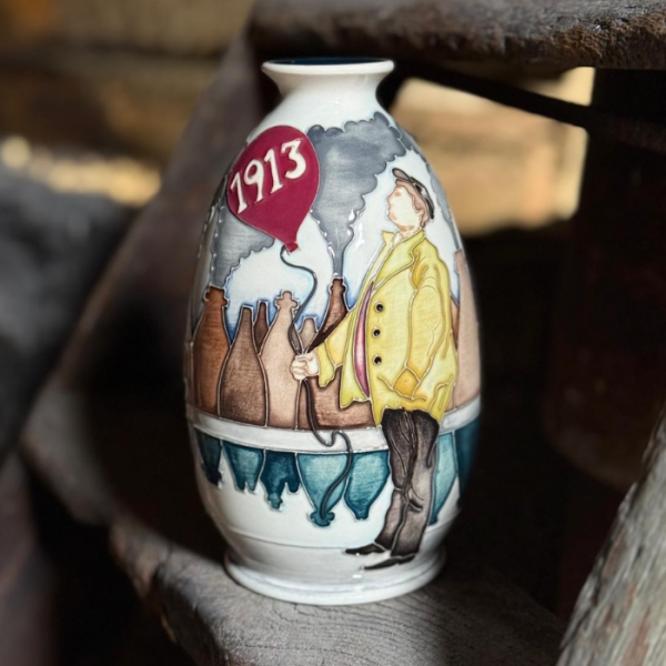 Stoke-on-Trent 1913 - Vase
