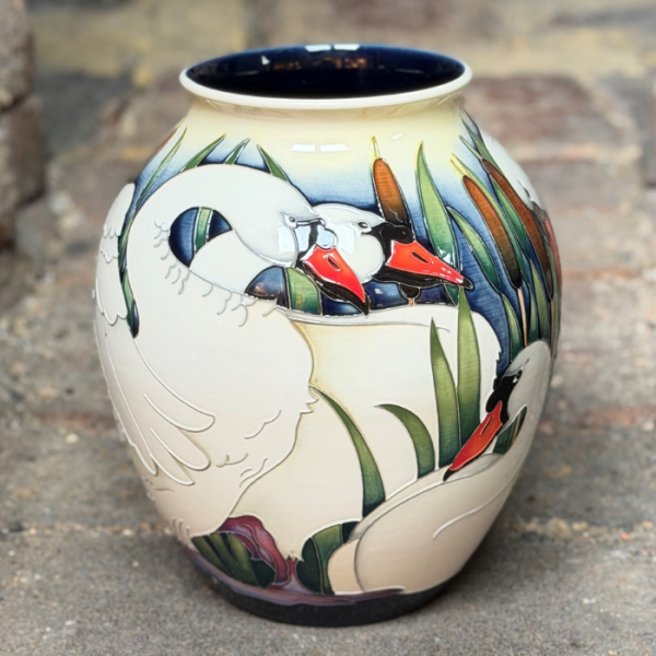 The Swannery - Vase