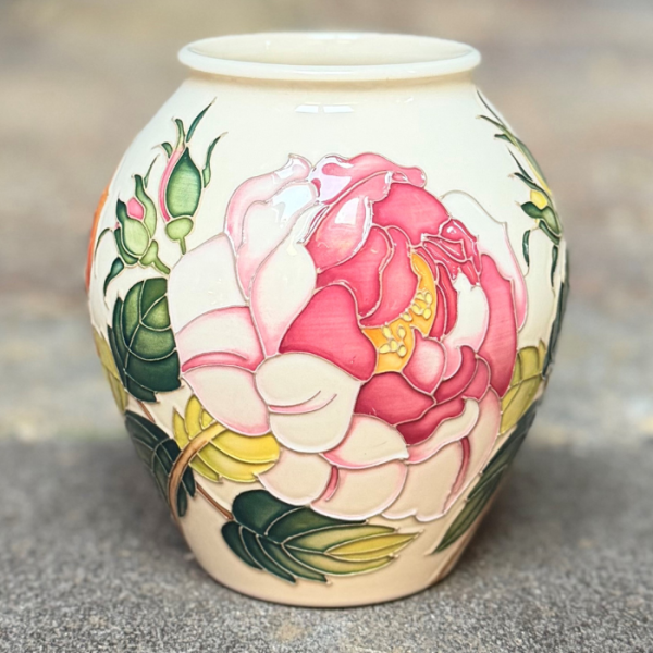 Rose of Liberty - Vase